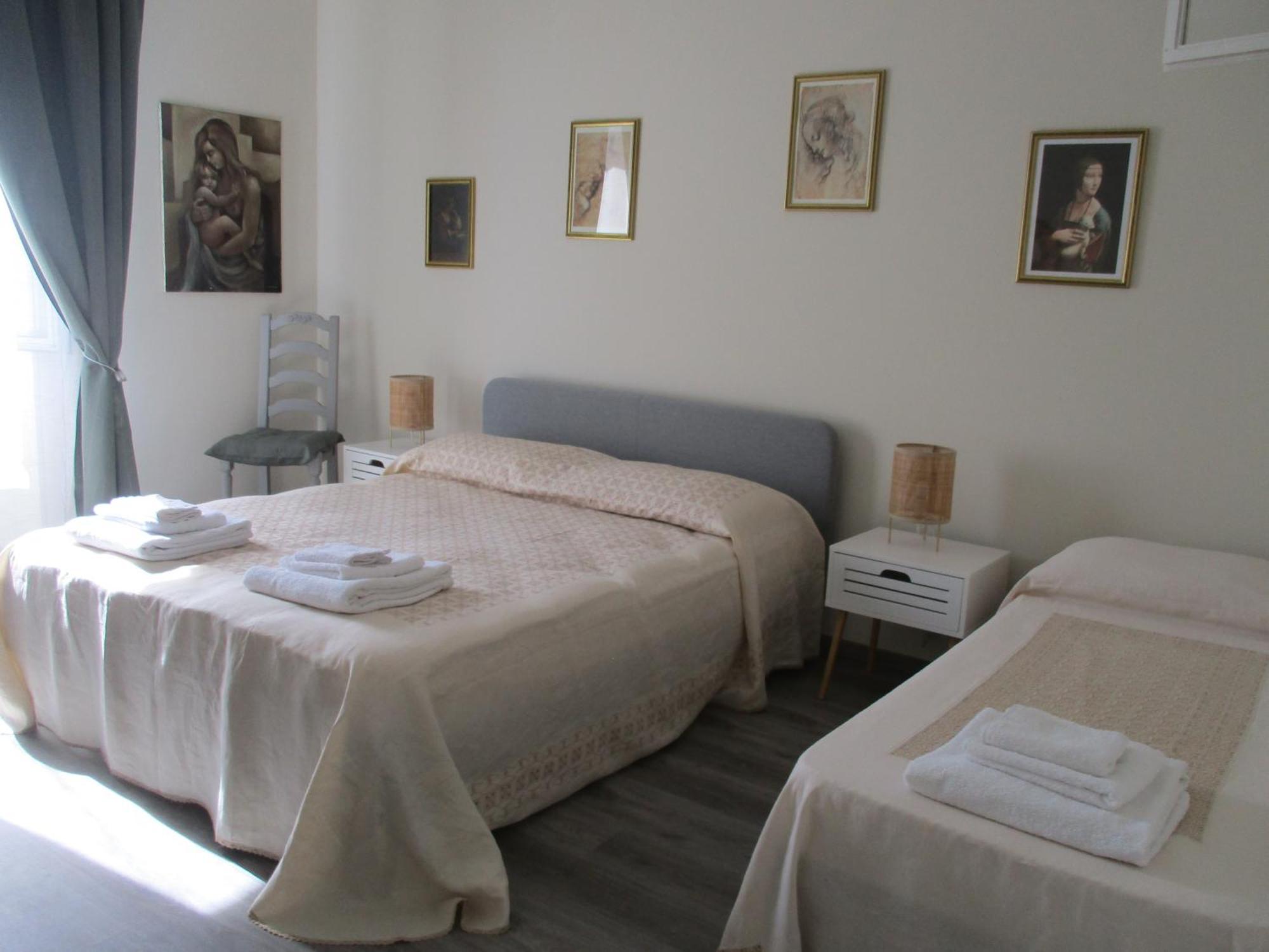 La Casa Del Nespolo Tranquillo Alloggio Vicino Alla Stazione 산레모 외부 사진